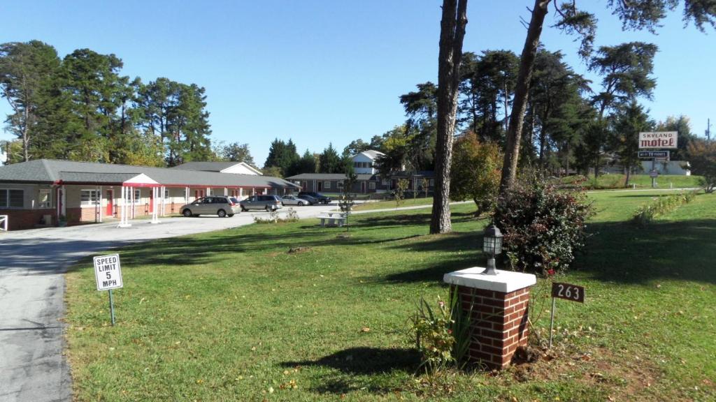 Skyland Motel Cornelia Exterior foto